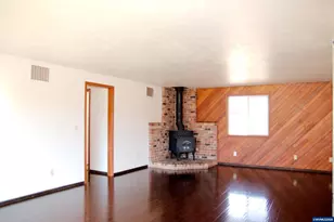 500 Hausman Ave, Brownsville, OR 97327 - Photo 3