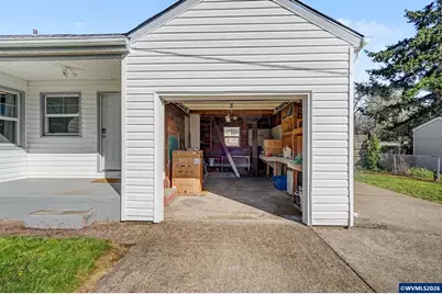 1098 SW 13th Av, Albany, OR 97321 - Photo 5