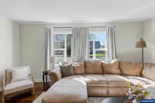 1098 SW 13th Ave, Albany, OR 97321 - Photo 9