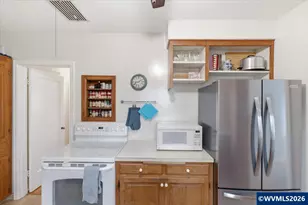 590 College St S, Monmouth, OR 97361 - Photo 11