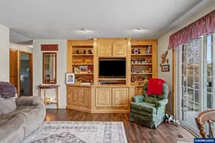 640 S Pershing St, Mount Angel, OR 97362 - Photo 9