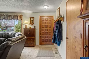 640 S Pershing St, Mount Angel, OR 97362 - Photo 7