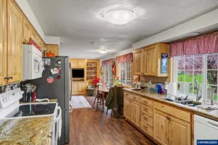 640 S Pershing St, Mount Angel, OR 97362 - Photo 13