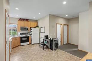 644 NW 14th St, Corvallis, OR 97330 - Photo 15