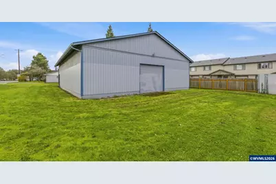 4389 Lancaster Dr NE, Salem, OR 97305 - Photo 37