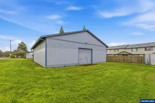 4389 Lancaster Dr NE, Salem, OR 97305 - Photo 37