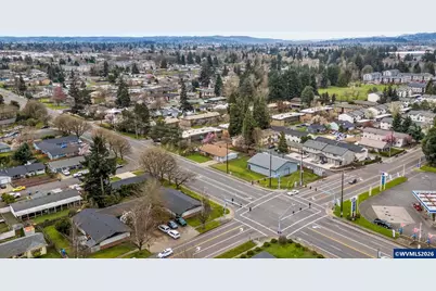 4389 Lancaster Dr NE, Salem, OR 97305 - Photo 41
