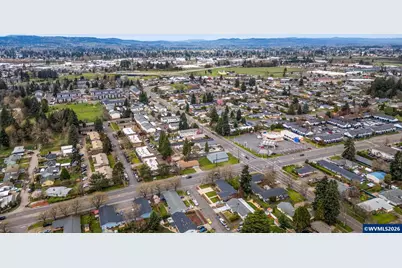 4389 Lancaster Dr NE, Salem, OR 97305 - Photo 43