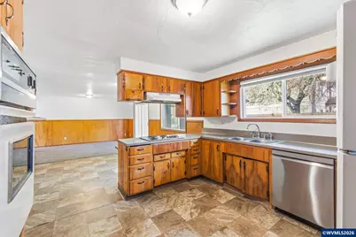 4389 Lancaster Dr NE, Salem, OR 97305 - Photo 17