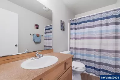 978 Meadows Ln, Jefferson, OR 97352 - Photo 25