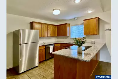 515 Angelee Ct, Lebanon, OR 97355 - Photo 5