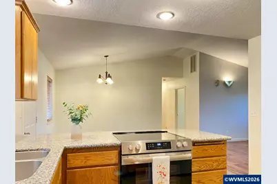 515 Angelee Ct, Lebanon, OR 97355 - Photo 3