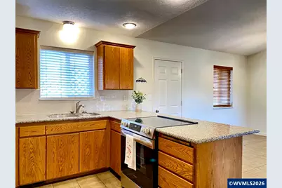 515 Angelee Ct, Lebanon, OR 97355 - Photo 9