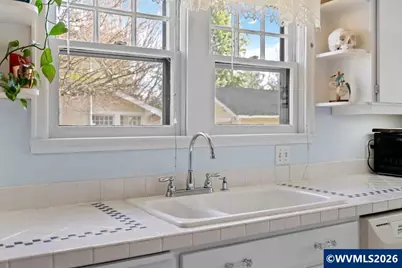 1098 E St NE, Salem, OR 97301 - Photo 19