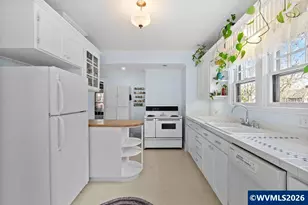 1098 E St NE, Salem, OR 97301 - Photo 21