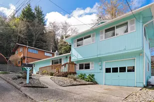 935 View St, Reedsport, OR 97467 - Photo 1