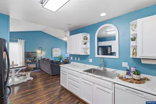 1715 SE Trudell Ct, Albany, OR 97322 - Photo 7