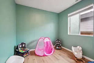 438 Greencrest St NE, Salem, OR 97301 - Photo 25