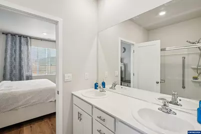 438 Greencrest St NE, Salem, OR 97301 - Photo 19