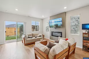 438 Greencrest St NE, Salem, OR 97301 - Photo 5