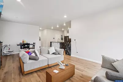 438 Greencrest St NE, Salem, OR 97301 - Photo 9