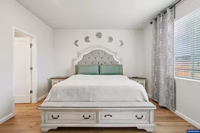 438 Greencrest St NE, Salem, OR 97301 - Photo 15