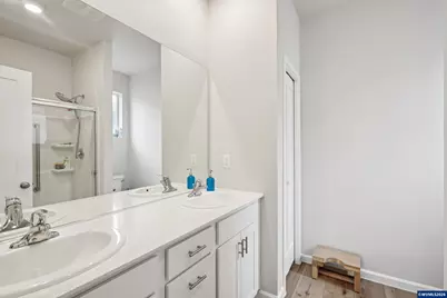 438 Greencrest St NE, Salem, OR 97301 - Photo 17