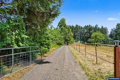 6582 Liberty Rd S, Salem, OR 97306 - Photo 3