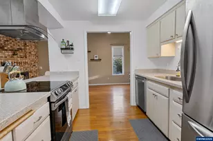 2387 Wintergreen Ave NW, Salem, OR 97304 - Photo 17