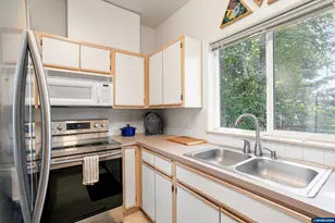 1478 Madelyn Ave SE, Salem, OR 97306 - Photo 3