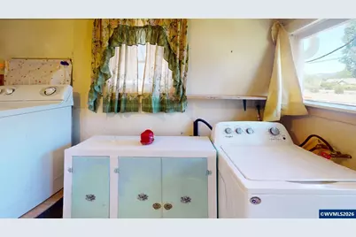 1299 41st Av, Sweet Home, OR 97386 - Photo 9