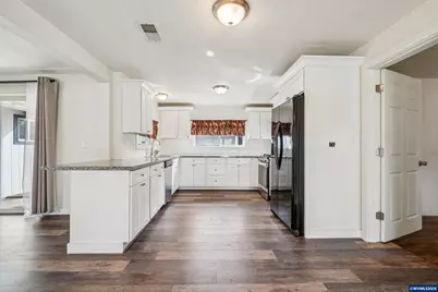 758 Browning Av S, Salem, OR 97302 - Photo 9