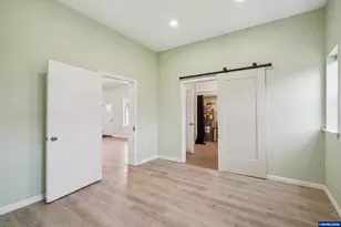 758 Browning Ave S, Salem, OR 97302 - Photo 33