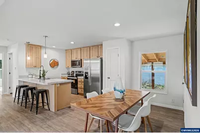 217 SE Juniper St, Mill City, OR 97360 - Photo 3