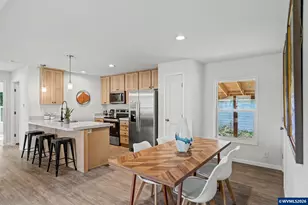 217 SE Juniper St, Mill City, OR 97360 - Photo 3