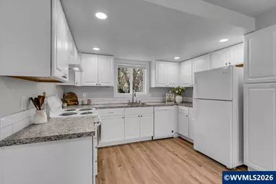 982 Queen Ct NE, Salem, OR 97301 - Photo 11