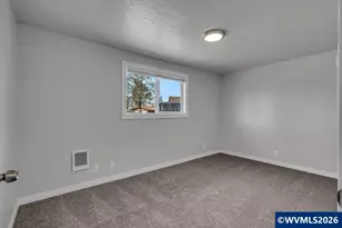 982 Queen Ct NE, Salem, OR 97301 - Photo 21