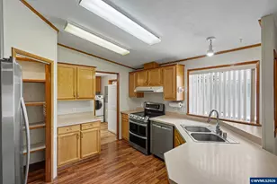 2120 Robins Ln SE, Salem, OR 97306 - Photo 15