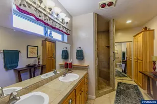 48482 Meadow Way, Oakridge, OR 97463 - Photo 13