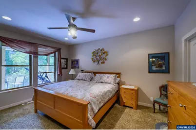 48482 Meadow Wy, Oakridge, OR 97463 - Photo 11