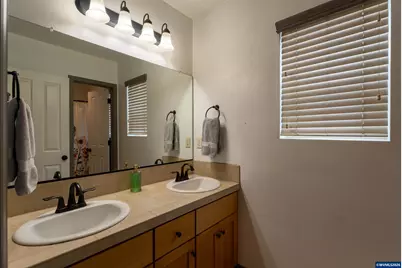 2371 Laura Vista Dr NW, Albany, OR 97321 - Photo 15