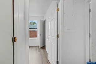 407 Jersey St, Silverton, OR 97381 - Photo 17