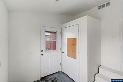 407 Jersey St, Silverton, OR 97381 - Photo 13