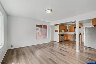 407 Jersey St, Silverton, OR 97381 - Photo 9