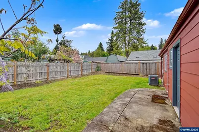 407 Jersey St, Silverton, OR 97381 - Photo 35