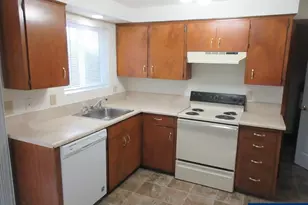 174 Stoneway Dr NW, Salem, OR 97304 - Photo 3