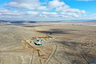 29327 Weaver Springs Rd, Burns, OR 97720 - Photo 3