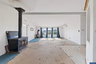4065 Perrydale Rd, Dallas, OR 97338 - Photo 7