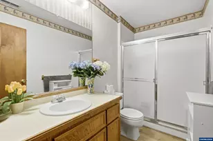 2055 SE Oak Crest Dr Dr, Hillsboro, OR 97123 - Photo 27