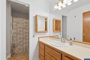 2055 SE Oak Crest Dr Dr, Hillsboro, OR 97123 - Photo 21